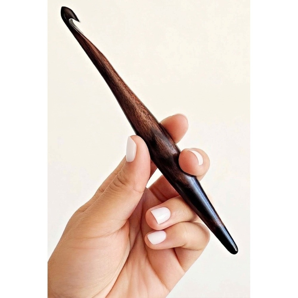 Furls Streamline Crochet Hook I 5.5mm Ebony Wood Ergonomic Artisan NIB